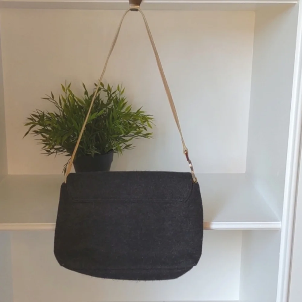 Felt Shoulder Bag Farinelli Gray Tan